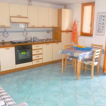 Palazzo Rosso Sleeps 4 Air Con 公寓 Palazzo (Livorno)