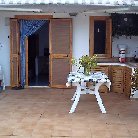 Palazzo Rosso Sleeps 4 Air Con 公寓 Palazzo (Livorno)