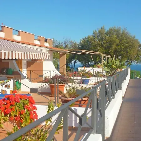 Apartamento Palazzo Rosso Sleeps 4 Air Con